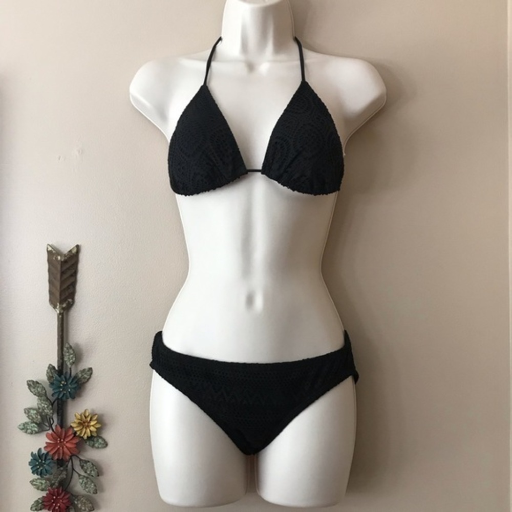 NOBO Crochet Triangle Bikini 2-pc Size Med EUC